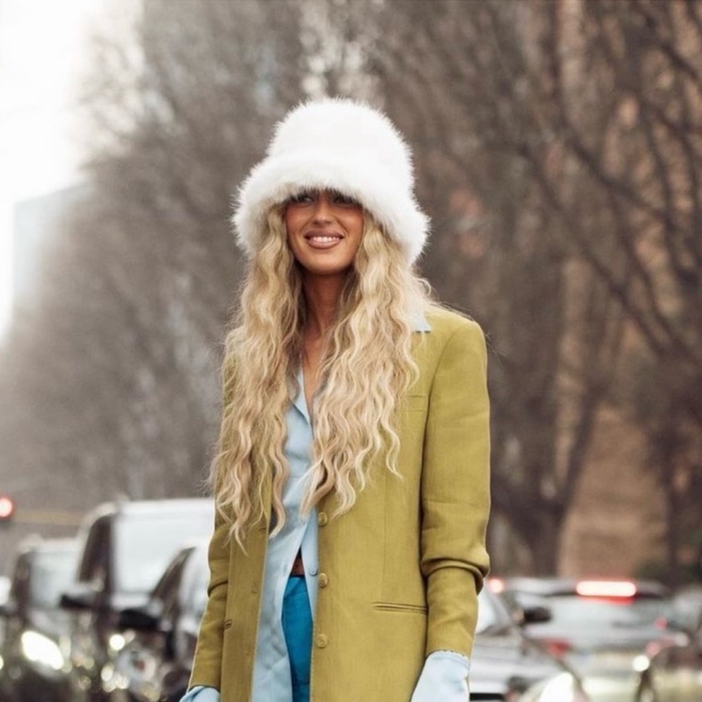 New. White fur hat. Hand made. Amazing quality. Emma Brewin style.